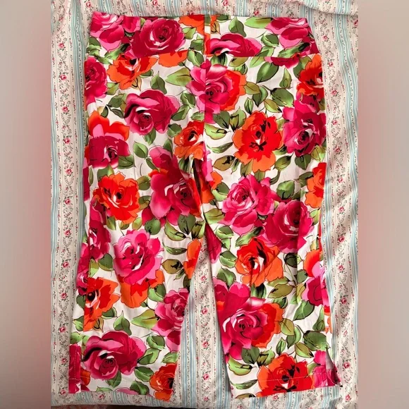 Capris - Picture 2 of 4